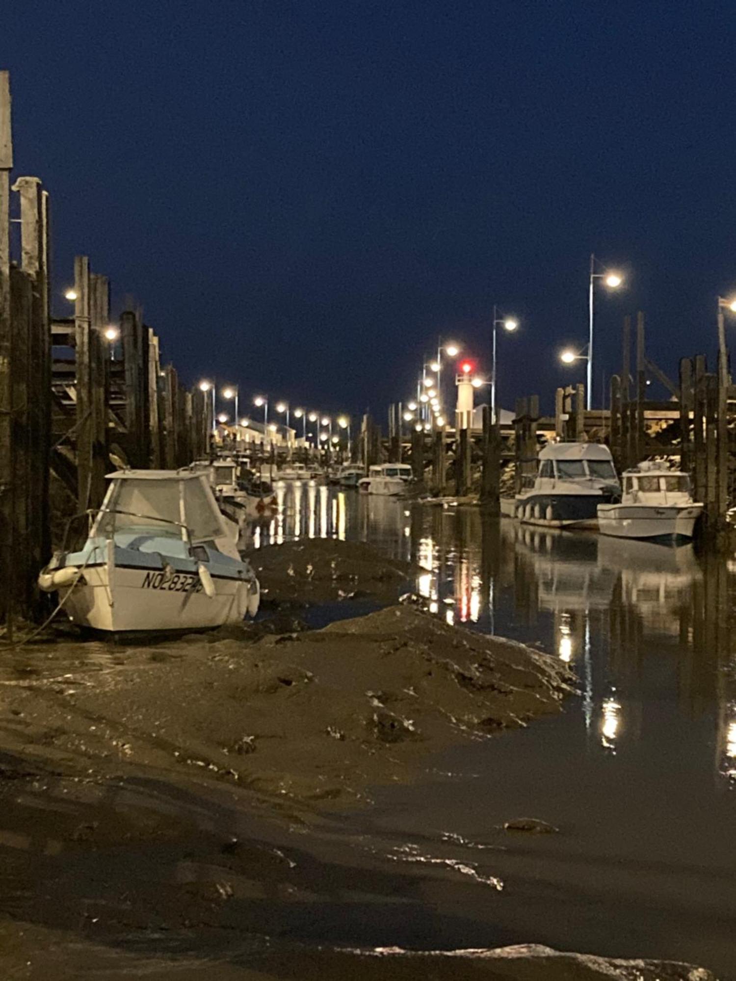 Les Pensions Du Joslin Bouin  Exterior photo